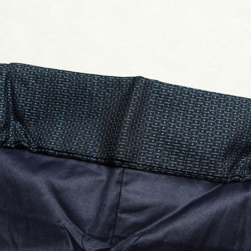 男性用 紬着物 良品 アンサンブル しつけ糸付き 正絹 亀甲柄 袷仕立て 身丈146cm 裄丈70cm 着物羽織セット 青・紺_画像17