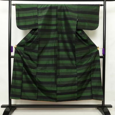 美品！生紬＊夏物＊濃紺＊アールデコ柄＊立涌地紋＊着物