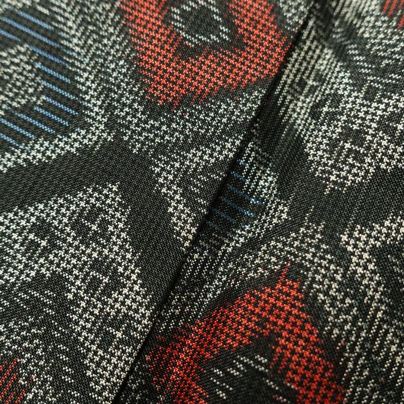 紬 正絹 幾何学柄・抽象柄 袷仕立て 身丈166cm 裄丈66.5cm 紬着物 グレー_画像7