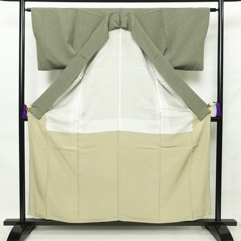 小紋 縮緬 正絹 花柄 袷仕立て 身丈158cm 裄丈63cm 着物 緑・うぐいす色_画像3