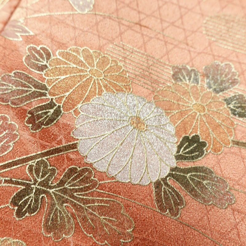 付け下げ 良品 しつけ糸付き 正絹 木の葉・植物柄 袷仕立て 身丈167.5cm 裄丈65.5cm 刺繍 金彩 附下 ピンク_画像9