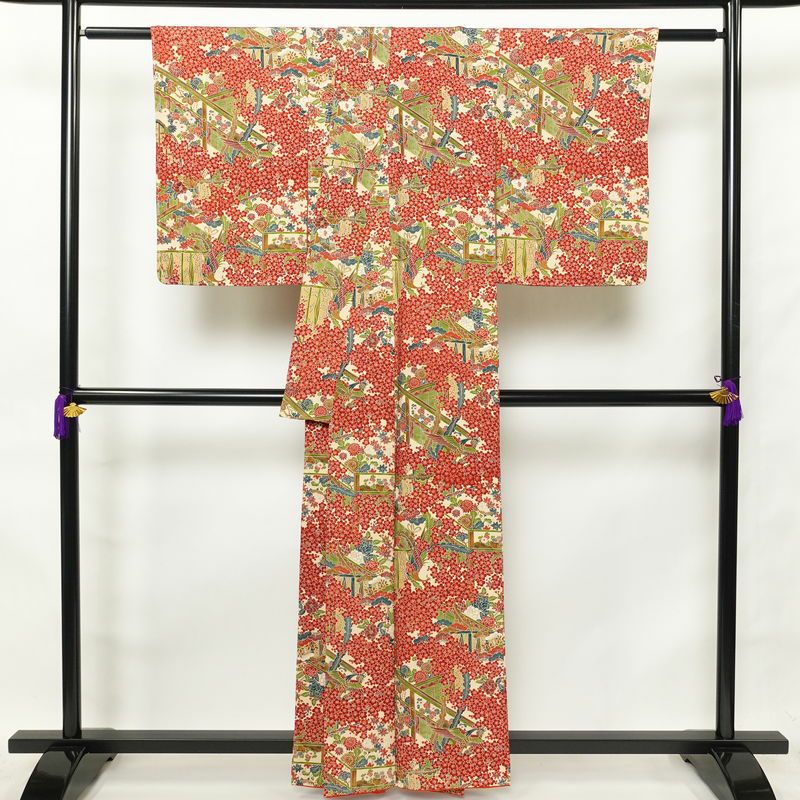 小紋 良品 しつけ糸付き 縮緬 総柄 正絹 古典柄 袷仕立て 身丈159.5cm 裄丈65cm 小紋着物 クリーム_画像2