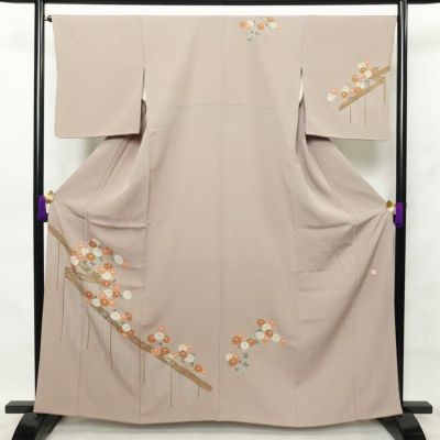 訪問着 落款入り 作家物 縮緬 正絹 古典柄 袷仕立て 身丈162cm 裄丈67cm 菊 金彩 着物 ベージュ