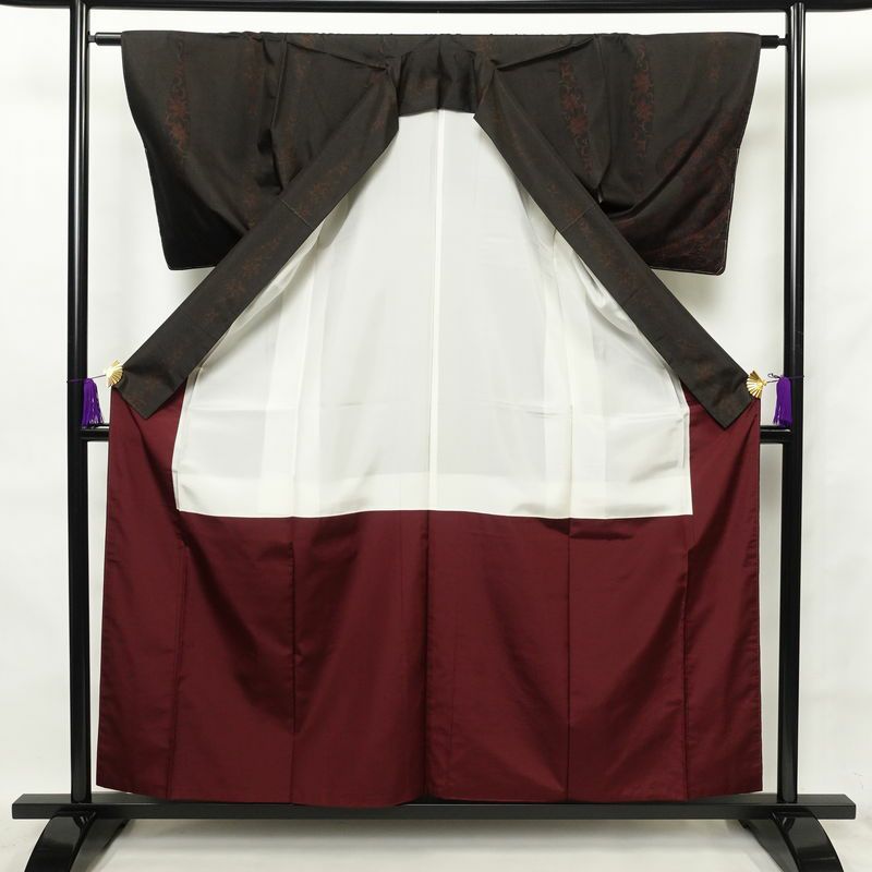 付け下げ 紬生地 良品 絞り 正絹 幾何学柄・抽象柄 袷仕立て 身丈158.5cm 裄丈63cm 着物 茶_画像3