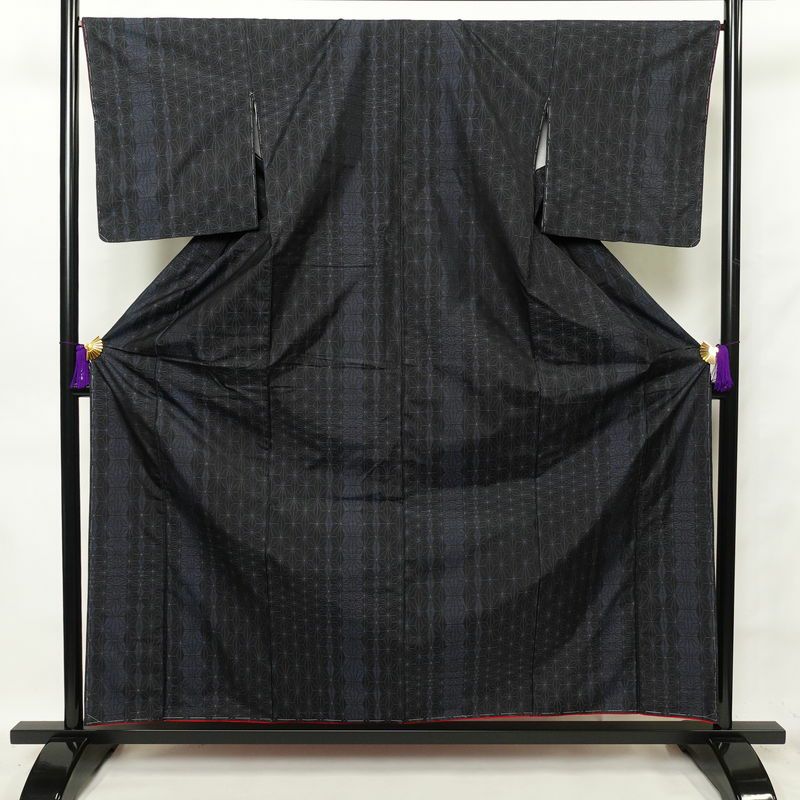大島紬 良品 証紙なし しつけ糸付き 正絹 古典柄 袷仕立て 身丈159cm 