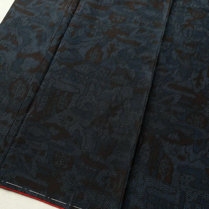 結城紬 良品 証紙あり しつけ糸付き 正絹 幾何学柄・抽象柄 袷仕立て 身丈169.5cm 裄丈65.5cm 紬 	着物 青・紺_画像4