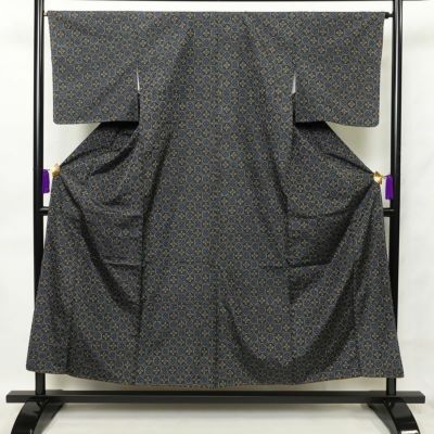 紬 しつけ糸付き 正絹 幾何学柄・抽象柄 袷仕立て 身丈154cm 裄丈66cm 紬着物 青・紺