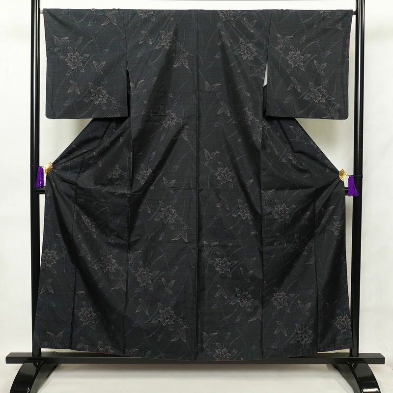 泥染大島紬 付下げ 証紙あり 正絹 花柄 袷仕立て 身丈155.5cm 裄丈66.5  