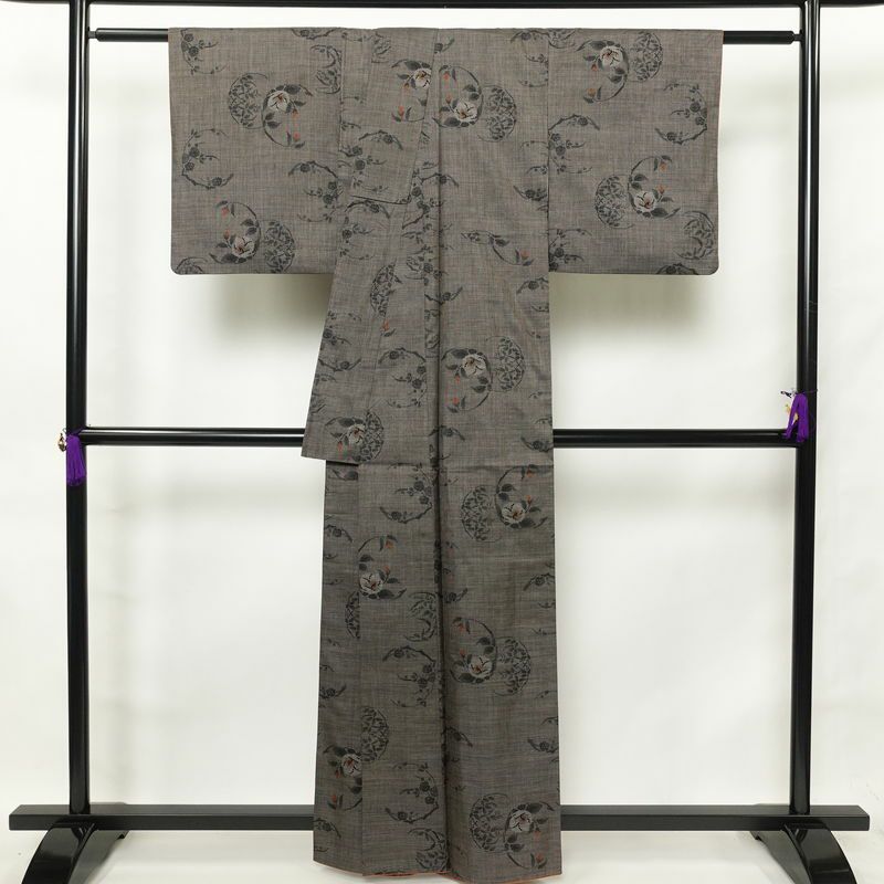 紬 正絹 花柄 袷仕立て 身丈160cm 裄丈63cm 紬着物 つむぎ 茶_画像2