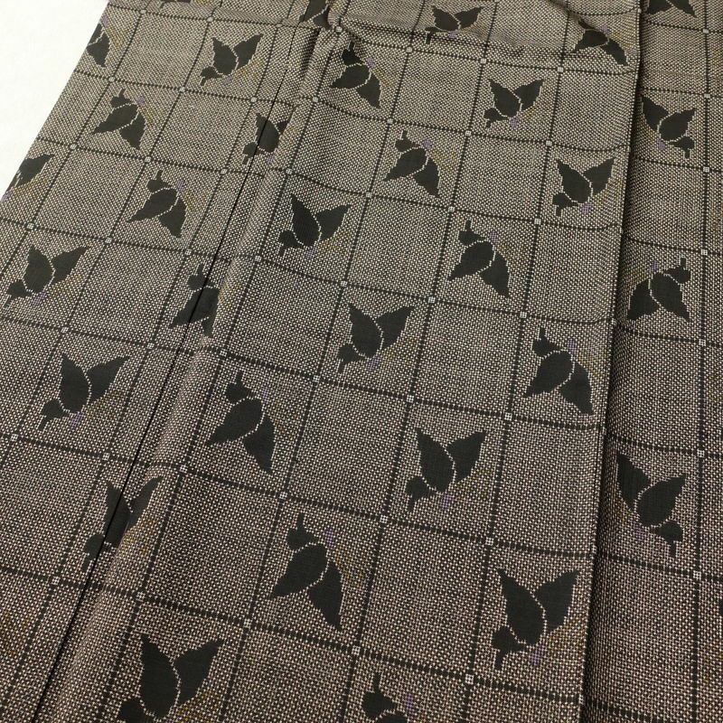 大島紬 良品 証紙なし 正絹 蝶・昆虫柄 袷仕立て 身丈164cm 裄丈67.5cm 着物 茶_画像5