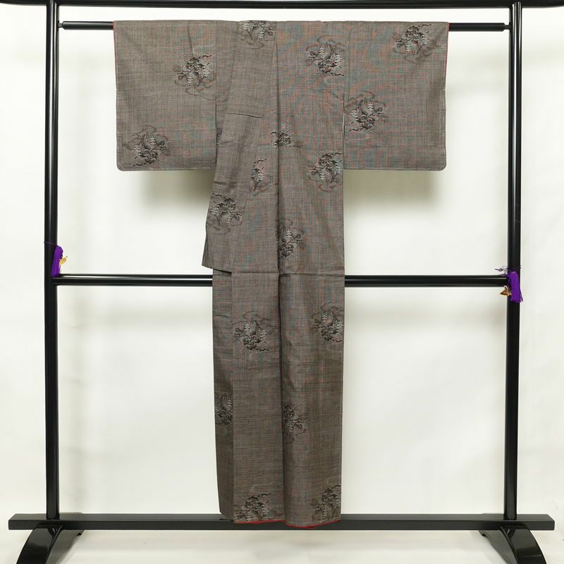 本場大島紬 証紙あり 伝統的工芸品 しつけ糸付き 正絹 風景柄 袷仕立て 身丈150cm 裄丈61.5cm 茶_画像2