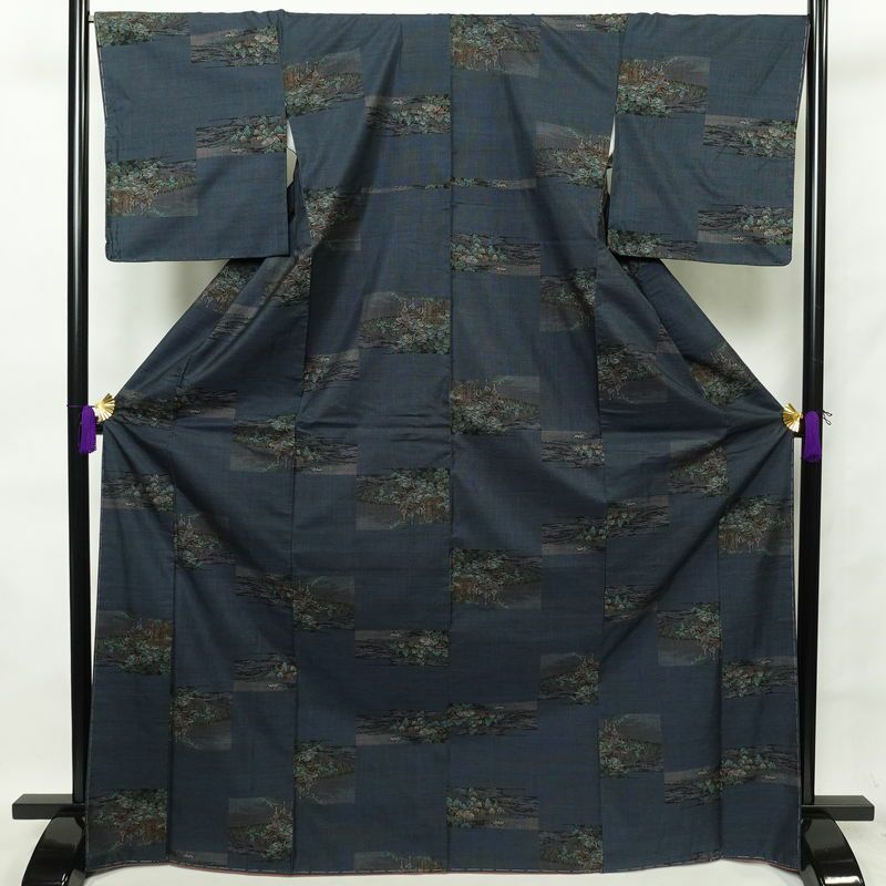 大島紬 良品 証紙なし 正絹 蝶・昆虫柄 袷仕立て 身丈164cm 裄丈67.5cm 