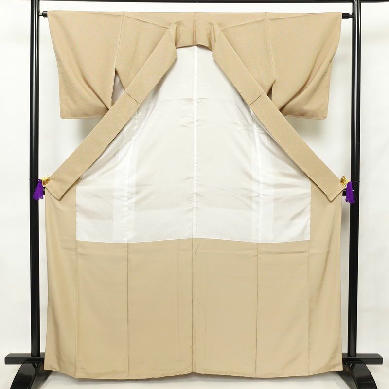 小紋 縮緬 総柄 正絹 花柄 袷仕立て 身丈166cm 裄丈63.5cm 一部しつけ糸付き 小紋着物 黄・黄土色_画像3