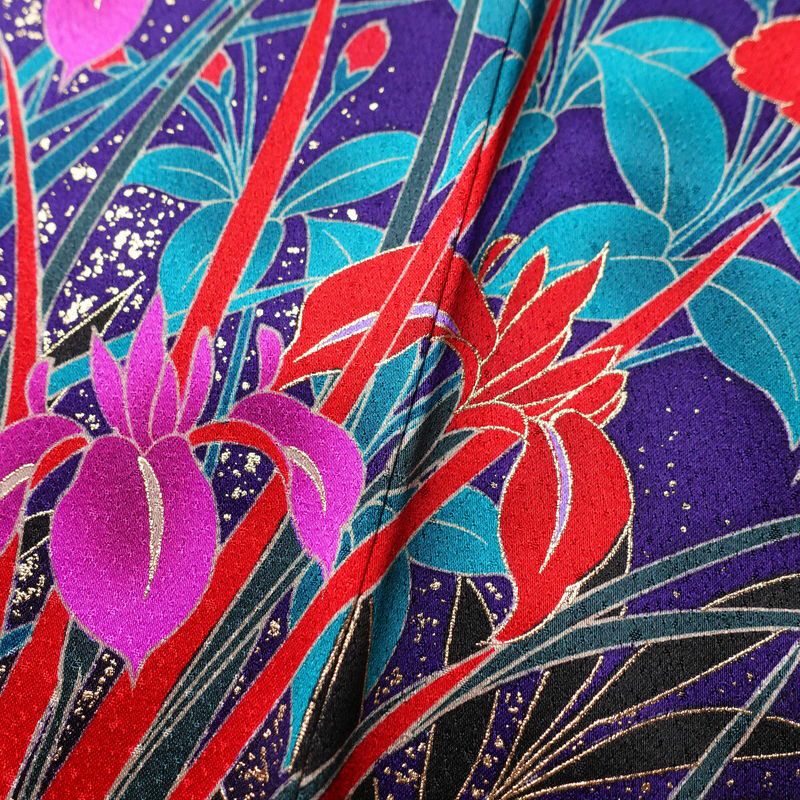 振袖 良品 正絹 花柄 袷仕立て 身丈164cm 裄丈68cm 箔 成人式 着物 紫・藤色_画像8