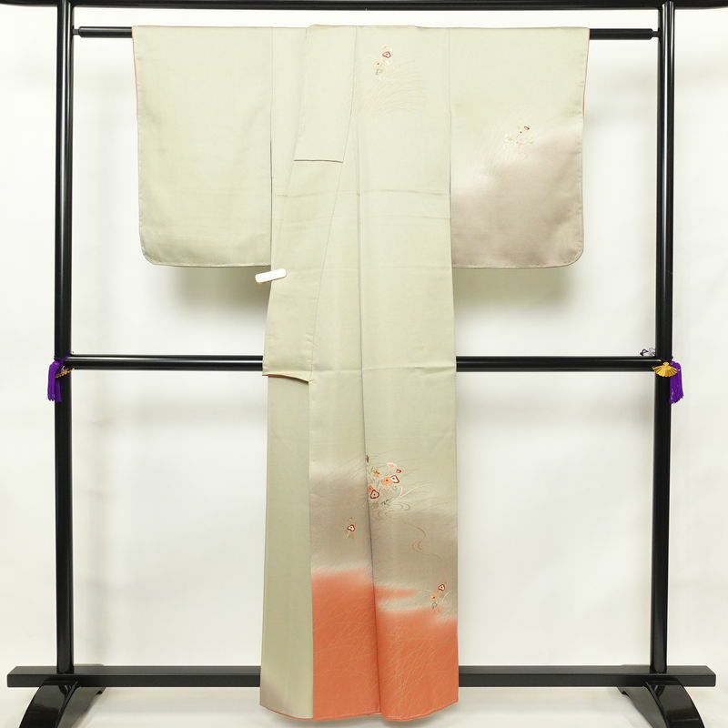 訪問着 しつけ糸付き 正絹 袷仕立て 身丈158cm 裄丈63cm 刺繍 着物 金彩 木の葉・植物柄 緑・うぐいす色_画像2