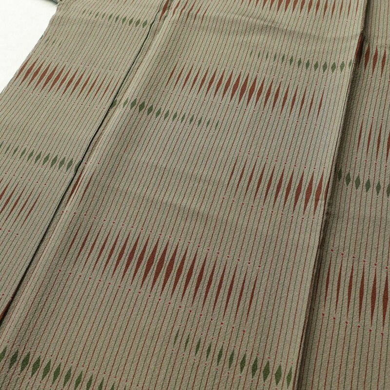 小紋 良品 しつけ糸付き 縮緬 正絹 縞柄・線柄 袷仕立て 身丈158cm 裄丈66cm 小紋着物 緑・うぐいす色_画像5