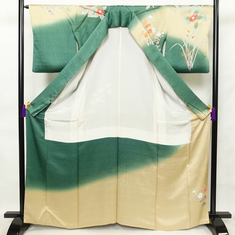 訪問着 良品 正絹 花柄 袷仕立て 身丈165cm 裄丈66.5cm 箔 刺繍 共八掛 金彩 緑・うぐいす色_画像3