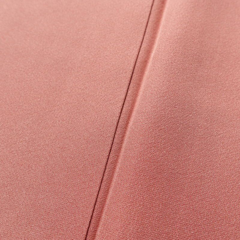 色無地 良品 縮緬 一つ紋付き 正絹 無地 袷仕立て 身丈157cm 裄丈66cm 一部しつけ糸付き 着物 ピンク_画像7