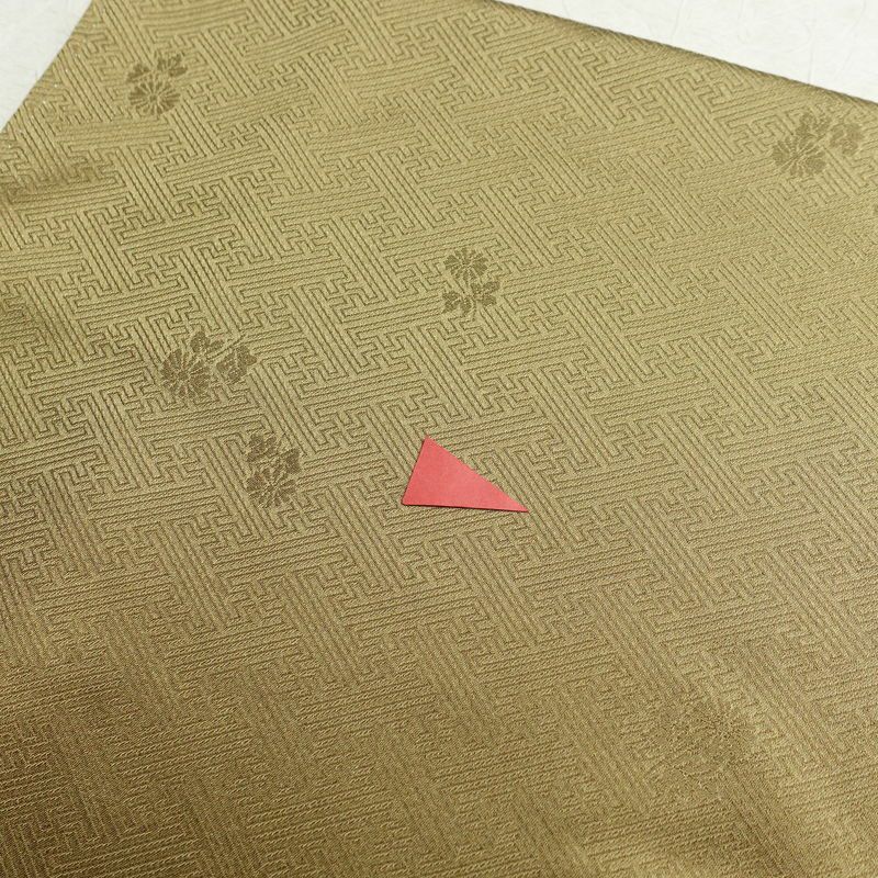 付け下げ 正絹 袷仕立て 身丈165.5cm 裄丈69.5cm 箔 刺繍 一部しつけ糸付き 金彩 附下 着物 木の葉・植物柄 黄・黄土色_画像19