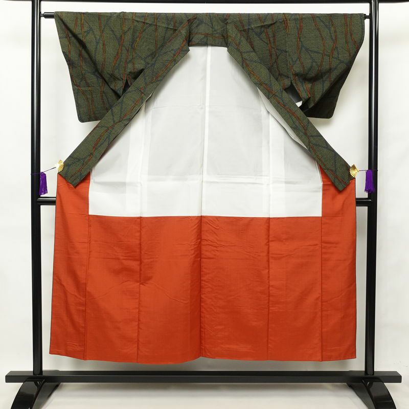 紬 証紙あり 正絹 縞柄・線柄 袷仕立て 身丈152cm 裄丈64cm 紬着物 緑・うぐいす色_画像3