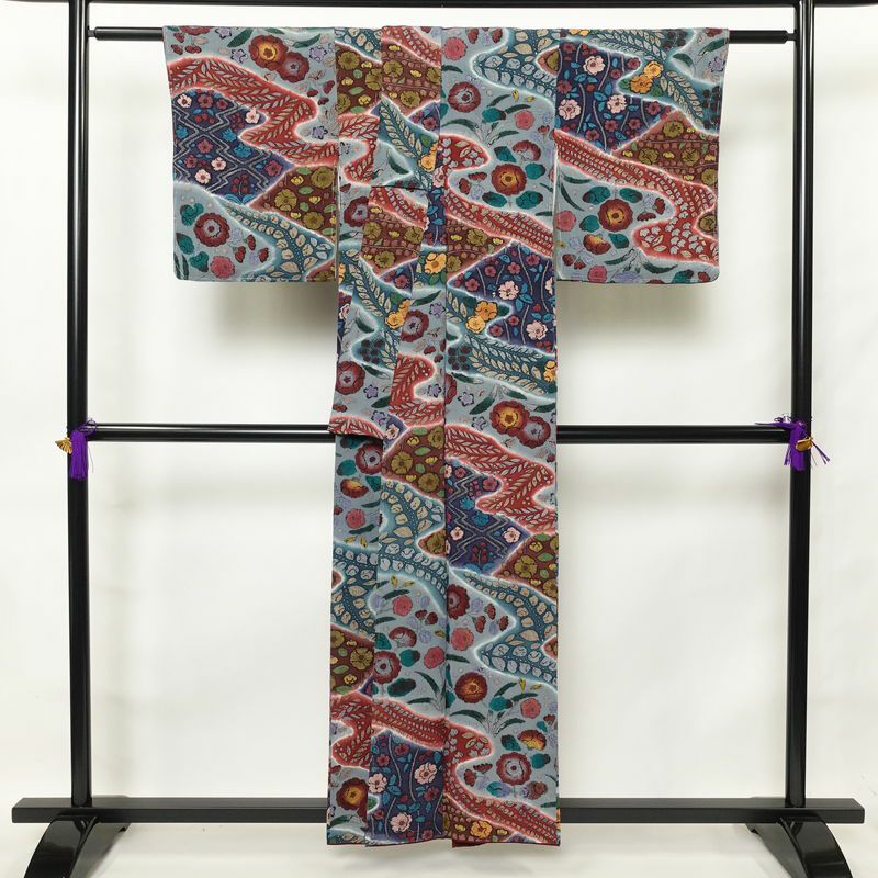 小紋 良品 辻が花 縮緬 正絹 花柄 袷仕立て 身丈155.5cm 裄丈63.5cm 一部しつけ糸付き 小紋着物 青・紺_画像2