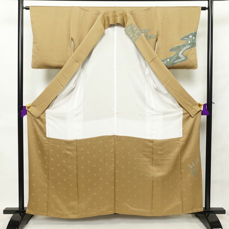 訪問着 良品 しつけ糸付き 絞り 正絹 古典柄 袷仕立て 身丈160cm 裄丈63cm 箔 銀彩 綸子 着物 黄・黄土色_画像3