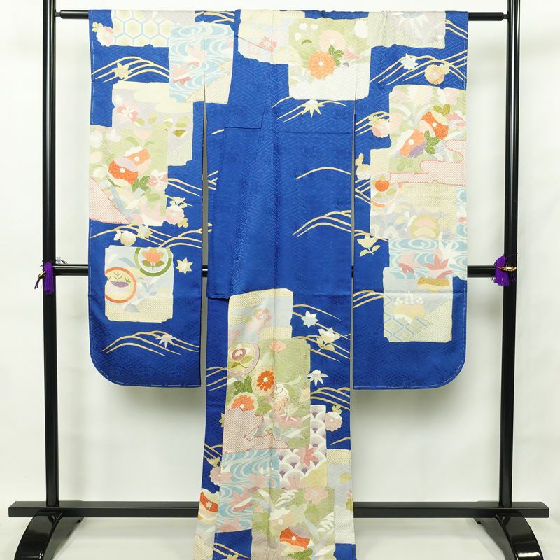 振袖 良品 しつけ糸付き 金駒刺繍 正絹 古典柄 袷仕立て 身丈172.5cm 裄丈69cm 箔 金彩 成人式 二十歳の集い 着物 青・紺_画像2