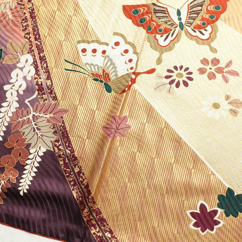 振袖 正絹 蝶 古典柄 袷仕立て 身丈166cm 裄丈67cm 箔 金彩 成人式 二十歳の集い 着物 黄・黄土色_画像13