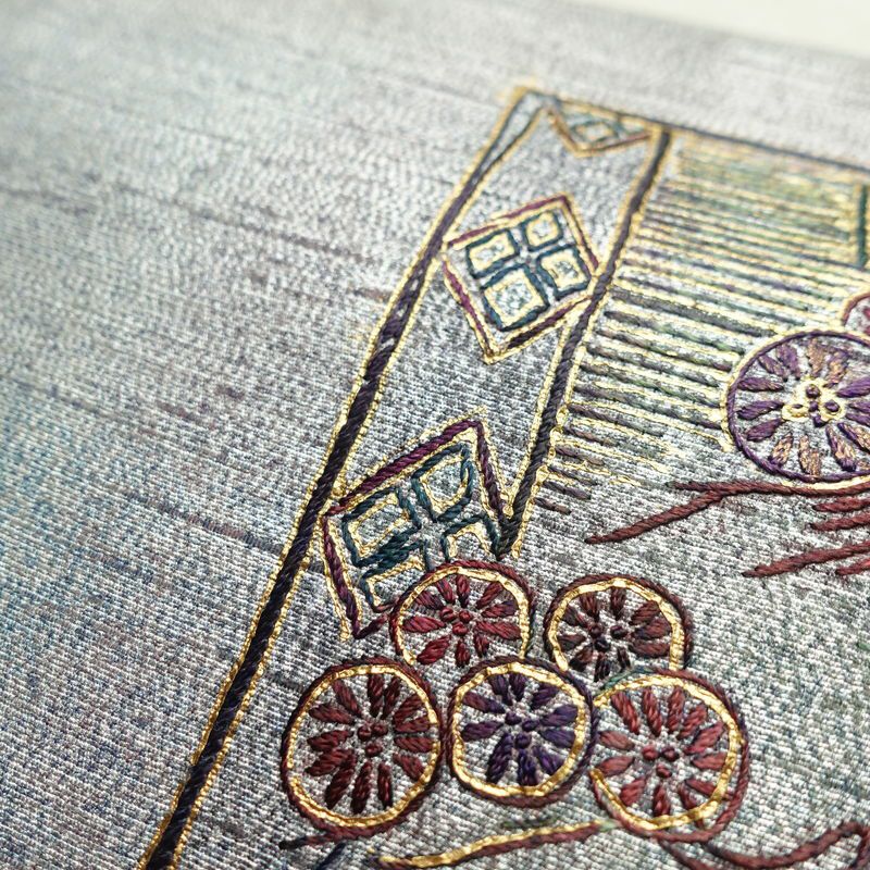 袋帯 太鼓柄 一般用 正絹 木の葉・植物柄 箔 刺繍 グレー_画像5