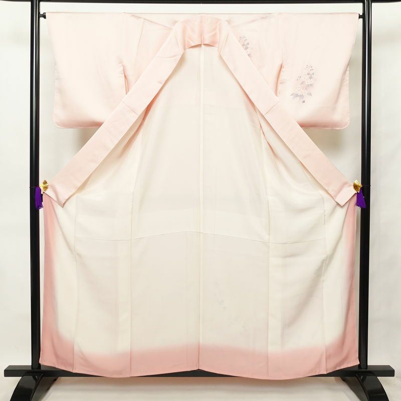 付け下げ しつけ糸付き 正絹 花柄 袷仕立て 身丈158.5cm 裄丈65.5cm 附下 着物 ピンク_画像3