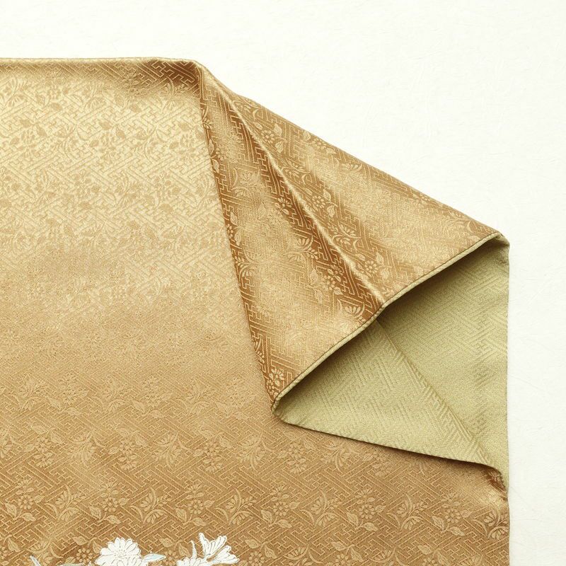 付け下げ 良品 綸子 正絹 花柄 袷仕立て 身丈163cm 裄丈68.5cm 銀彩 附下 着物 黄・黄土色_画像13