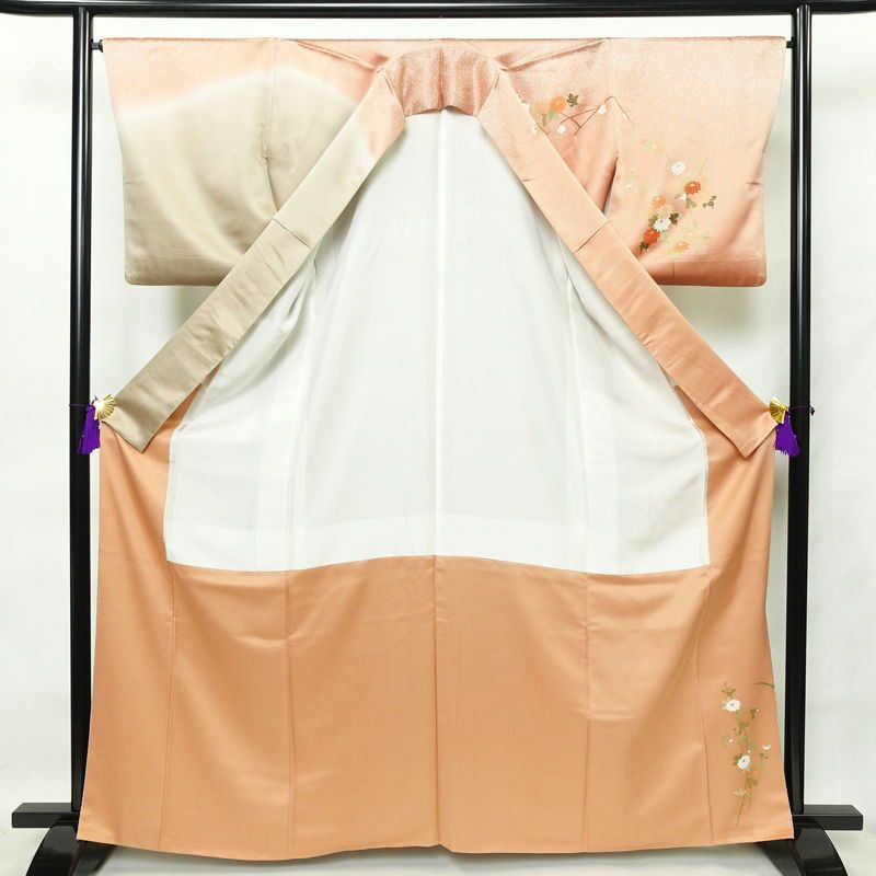 訪問着 正絹 花柄 袷仕立て 身丈164.5cm 裄丈66.5cm 箔 金彩 フォーマル 着物 ベージュ_画像3