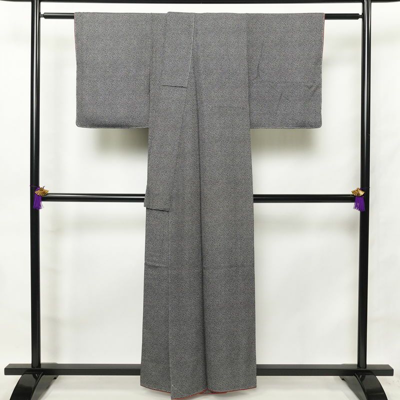 小紋 しつけ糸付き 総柄 正絹 花柄 袷仕立て 身丈158.5cm 裄丈64.5cm 小紋着物 黒_画像2