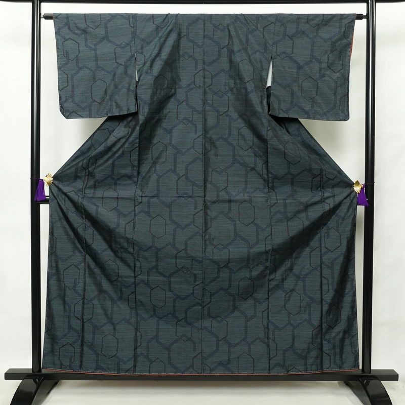 紬 良品 しつけ糸付き 正絹 幾何学柄・抽象柄 袷仕立て 身丈160.5cm 裄