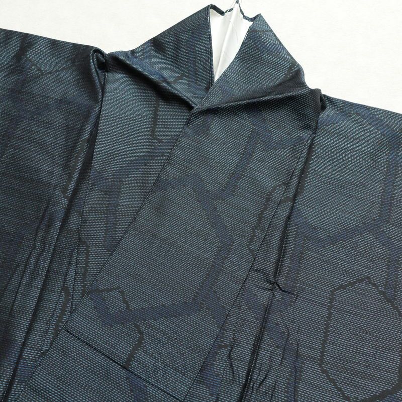 紬 良品 しつけ糸付き 正絹 幾何学柄・抽象柄 袷仕立て 身丈160.5cm 裄丈63.5cm 紬着物 青・紺_画像14
