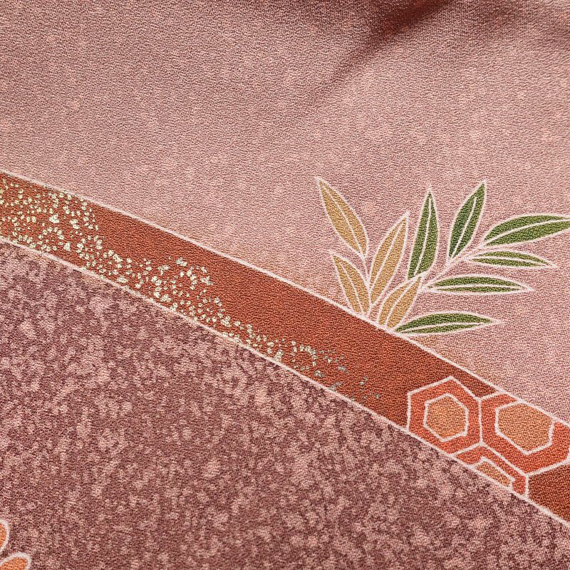 訪問着 正絹 古典柄 袷仕立て 身丈167cm 裄丈70cm 箔 刺繍 金彩 着物 フォーマル 小豆・エンジ_画像15