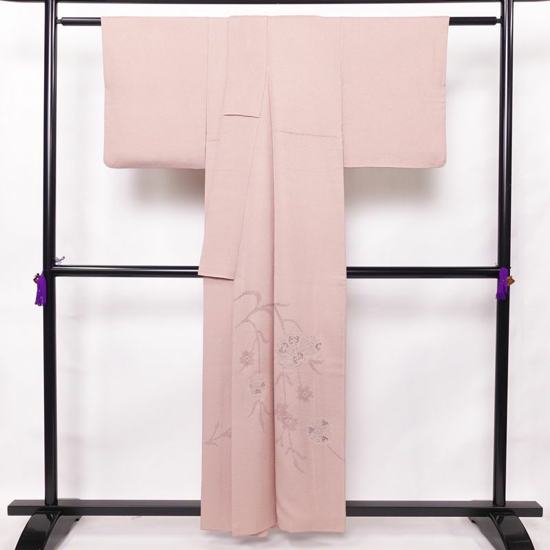 色留袖 スワトウ刺繍 一つ紋付き 正絹 幾何学柄・抽象柄 袷仕立て 身丈157cm 裄丈64cm 着物 ピンク_画像2