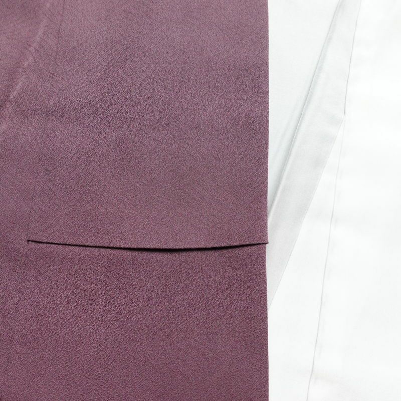 付け下げ 良品 しつけ糸付き 正絹 古典柄 袷仕立て 身丈160.5cm 裄丈67cm 金彩 附下 着物 紫・藤色_画像17