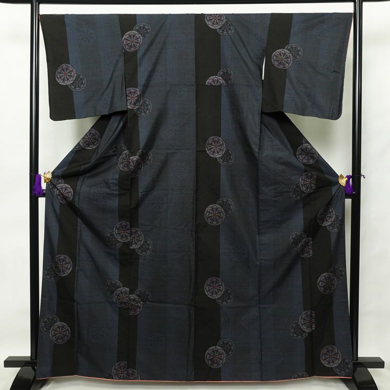 都喜ヱ門 本場大島紬 証紙あり ラベル付き 身丈158.5cm 裄丈68cm 金  