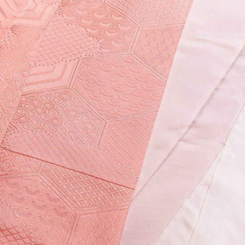 色無地 良品 しつけ糸付き 正絹 古典柄 袷仕立て 身丈155cm 裄丈63cm 着物 ピンク_画像17