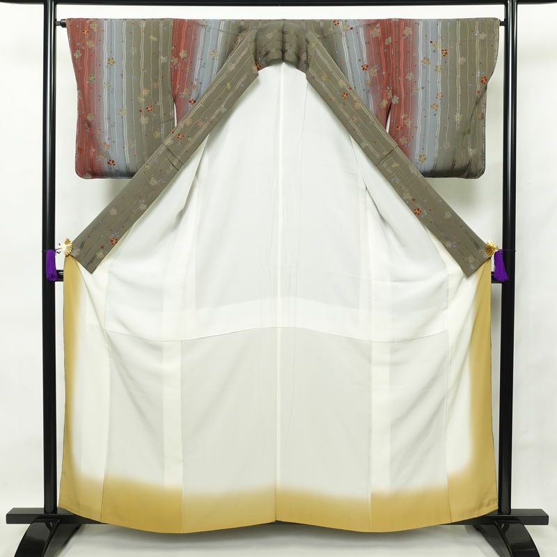 小紋 しつけ糸付き 縮緬 正絹 花柄 袷仕立て 身丈159.5cm 裄丈65.5cm 小紋着物 多色使い_画像3