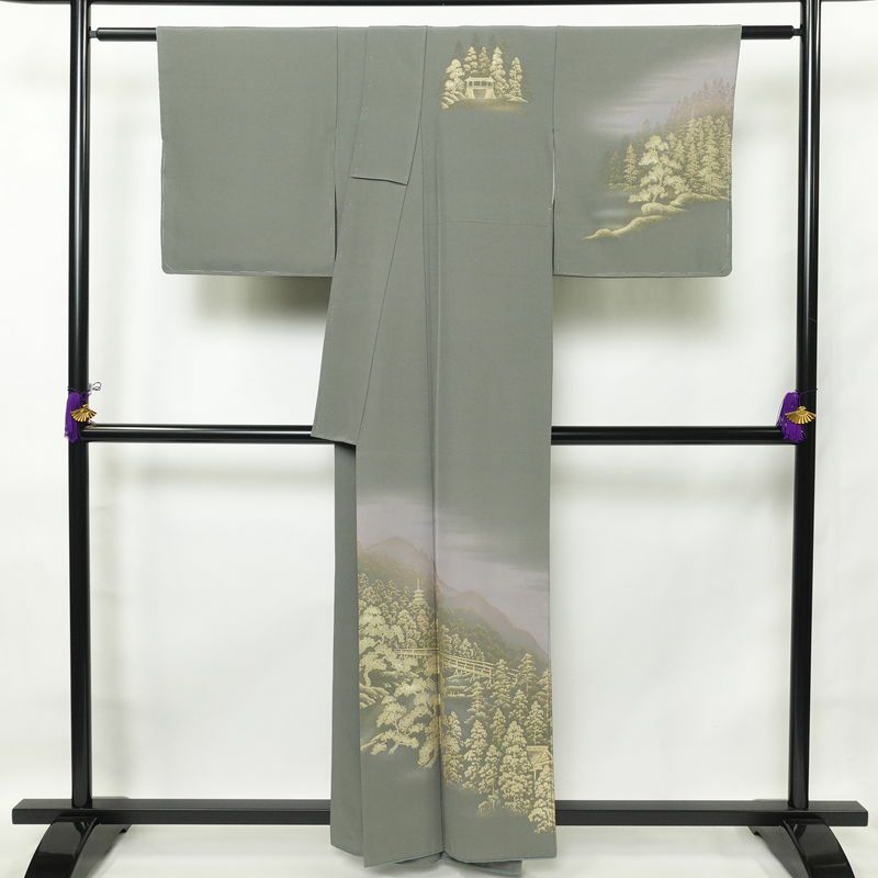 付け下げ 縮緬 正絹 風景柄 袷仕立て 身丈158cm 裄丈69cm 箔 一部しつけ糸付き 緑・うぐいす色_画像2