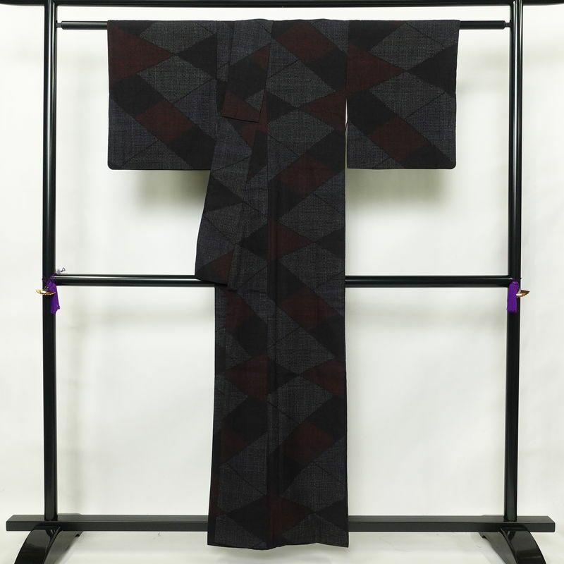 紬 正絹 幾何学柄・抽象柄 袷仕立て 身丈156cm 裄丈63.5cm 多色使い_画像2