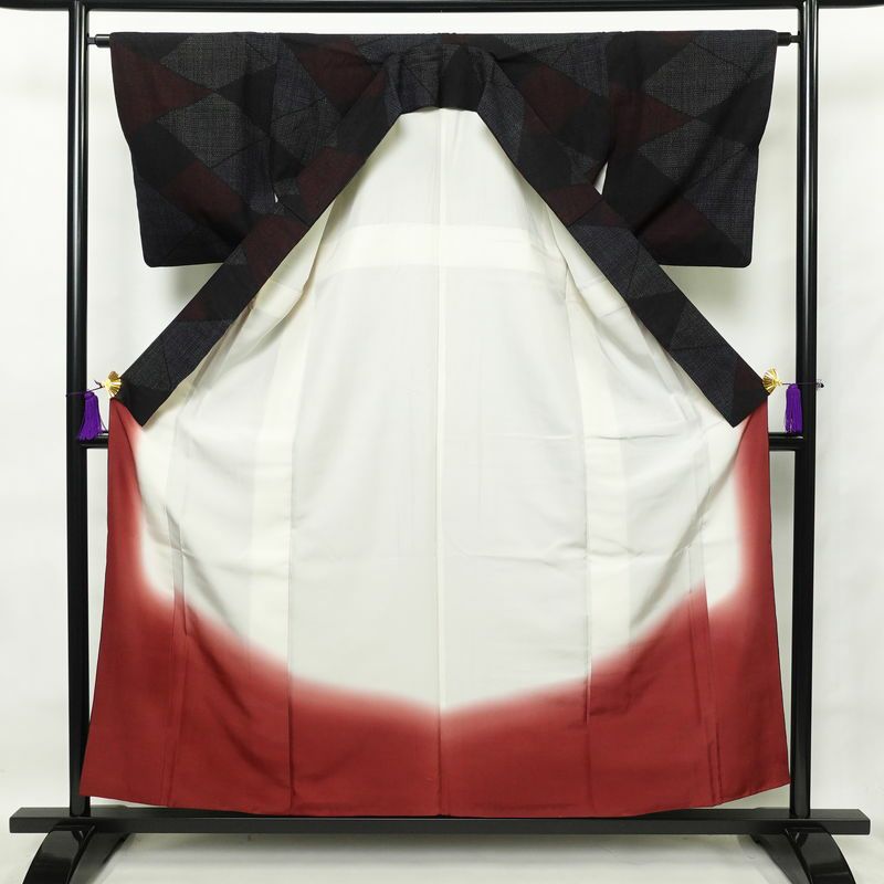 紬 正絹 幾何学柄・抽象柄 袷仕立て 身丈156cm 裄丈63.5cm 多色使い_画像3