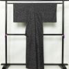 大島紬 証紙あり 正絹 亀甲柄 袷仕立て 身丈160cm 裄丈65.5cm 一部しつけ糸付き 黒_画像2