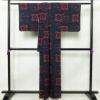 紬 良品 正絹 古典柄 袷仕立て 身丈159cm 裄丈65cm 一部しつけ糸付き 着物 青・紺_画像2