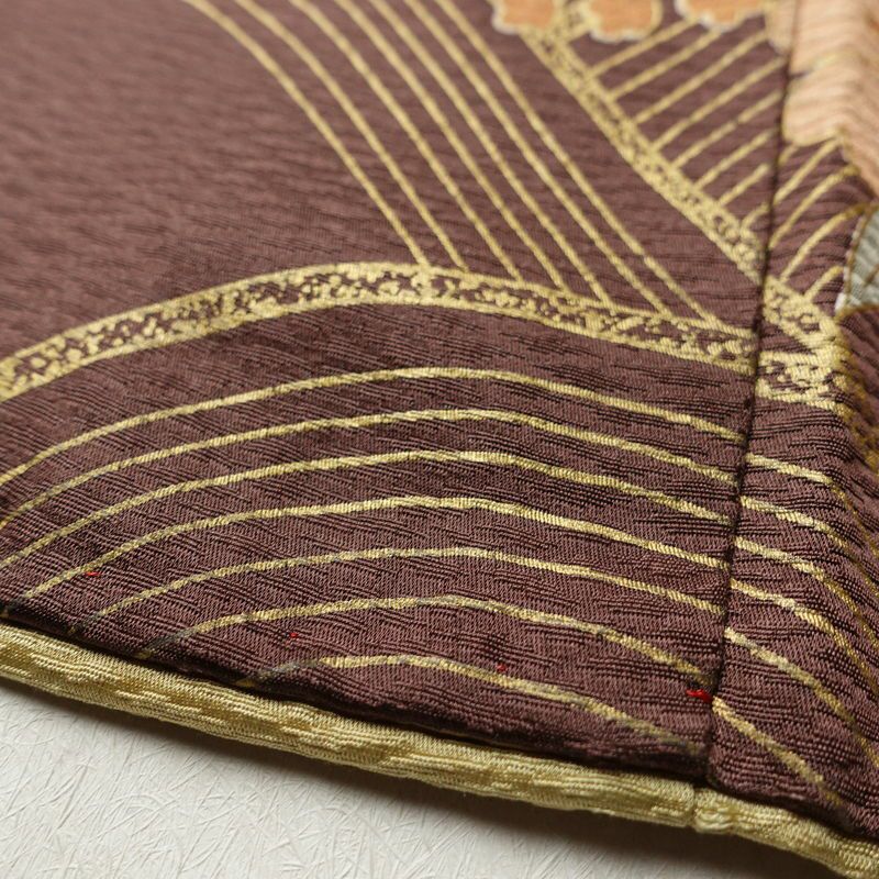 振袖 良品 金駒刺繍 正絹 古典柄 袷仕立て 身丈166.5cm 裄丈66.5cm 刺繍 共八掛 金彩 成人式 二十歳の集い フォーマル 着物 茶_画像10