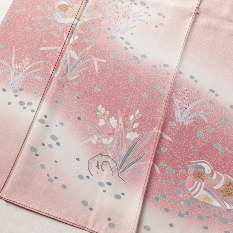 訪問着 落款入り 作家物 縮緬 ぼかし染め 正絹 風景柄 袷仕立て 身丈155cm 裄丈64cm 箔 共八掛 フォーマル 着物 ピンク_画像4
