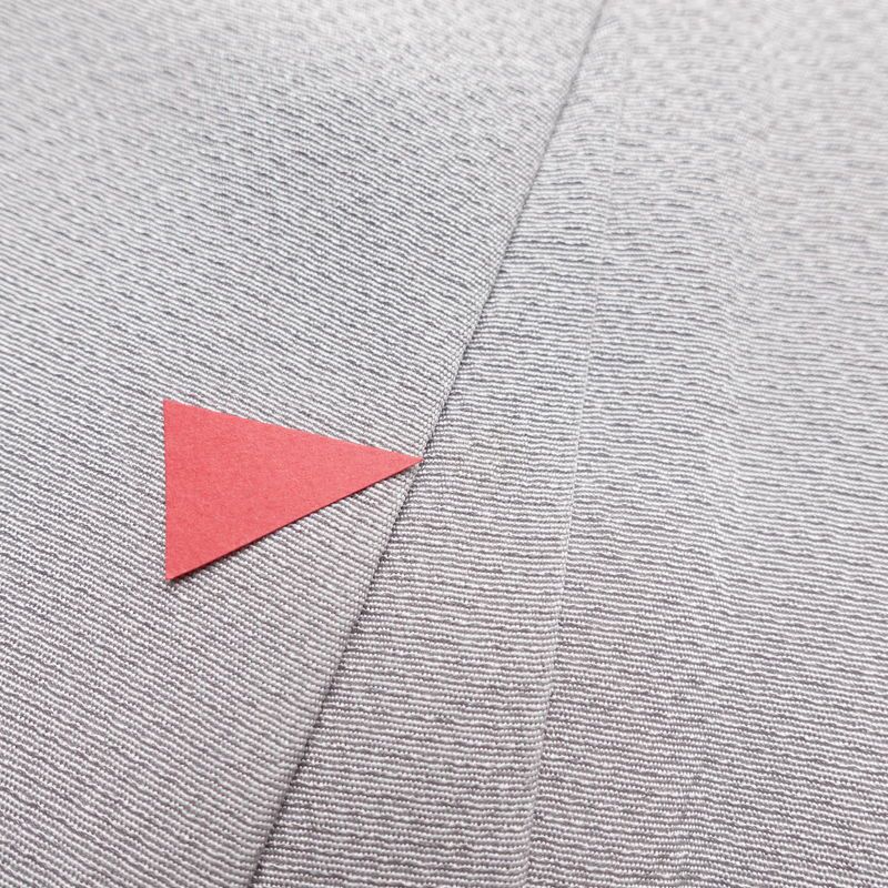 付け下げ 良品 落款入り 縮緬 正絹 風景柄 袷仕立て 身丈166cm 裄丈65cm フォーマル 附下 着物 共八掛 グレー_画像13