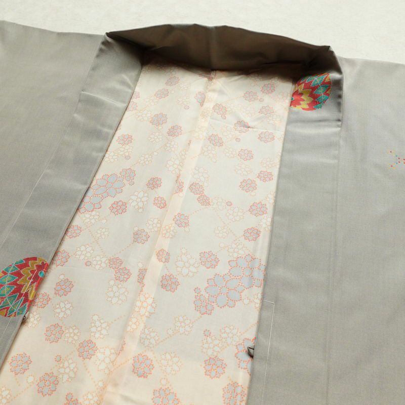 紬 アンサンブル セット品 一部しつけ糸付き 飛び柄 正絹 袷仕立て 身丈162cm 裄丈67.5cm グレー_画像19